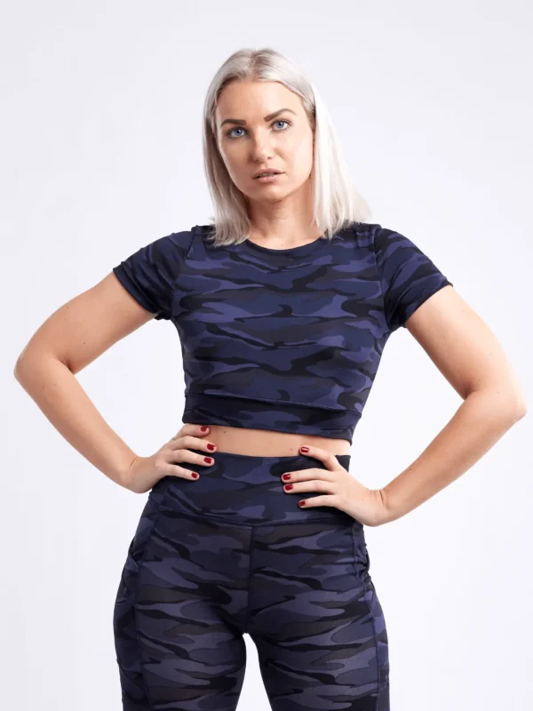 Short-Sleeve Crop Top - Image 19