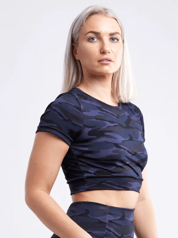 Short-Sleeve Crop Top - Image 27