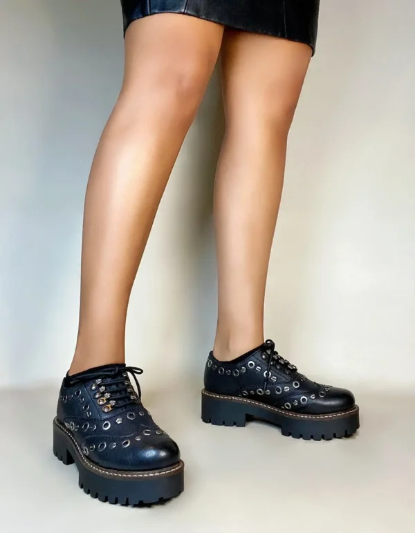 Lucy Black 1990's Lace up Shoe - Image 4